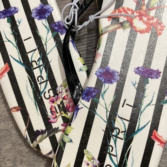 Spirit Flower Black Flip Flops - Picture 3 of 6